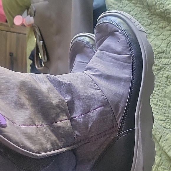 Crocs rain boot size 8 - Picture 7 of 10